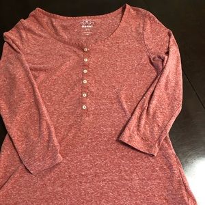 3/4 sleeve old navy shirt